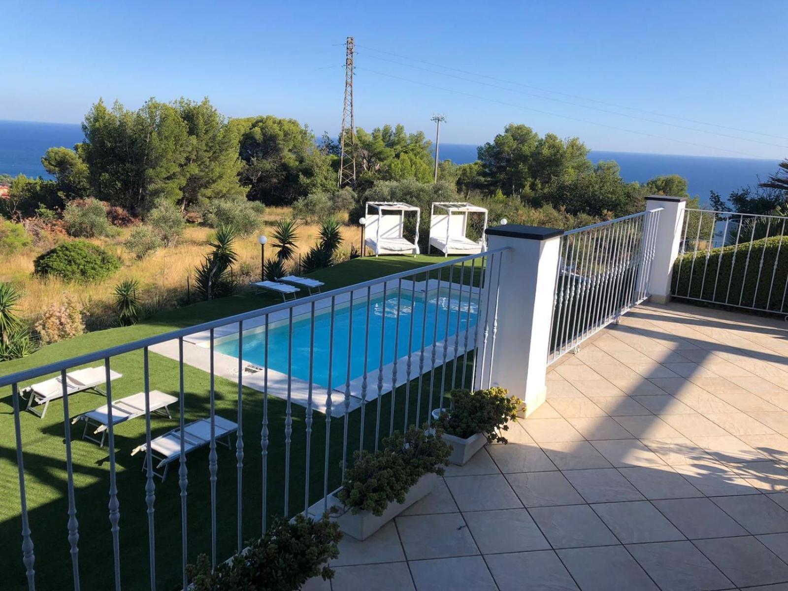 Villa Shambhala San Bartolomeo Al Mare Eksteriør billede