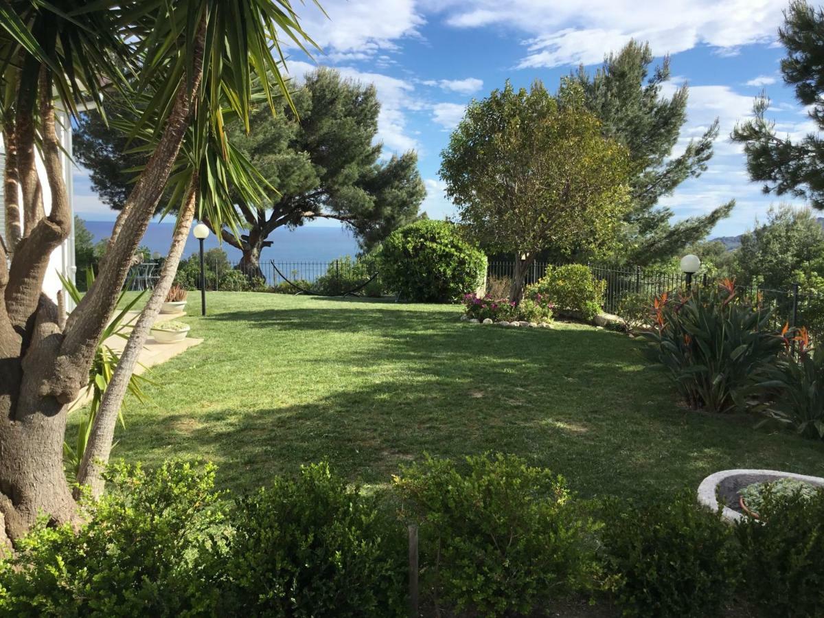 Villa Shambhala San Bartolomeo Al Mare Eksteriør billede